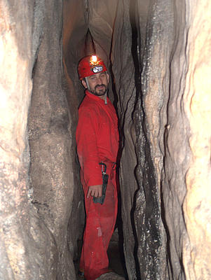 Houwhoek Cave main stream passage[SMoser]